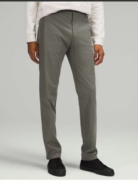 Lululemon Commission Pant Classic 31" *Warpstreme
Grey Sage